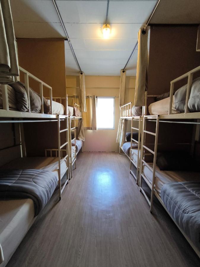 Youyen Hostel Бангкок Экстерьер фото
