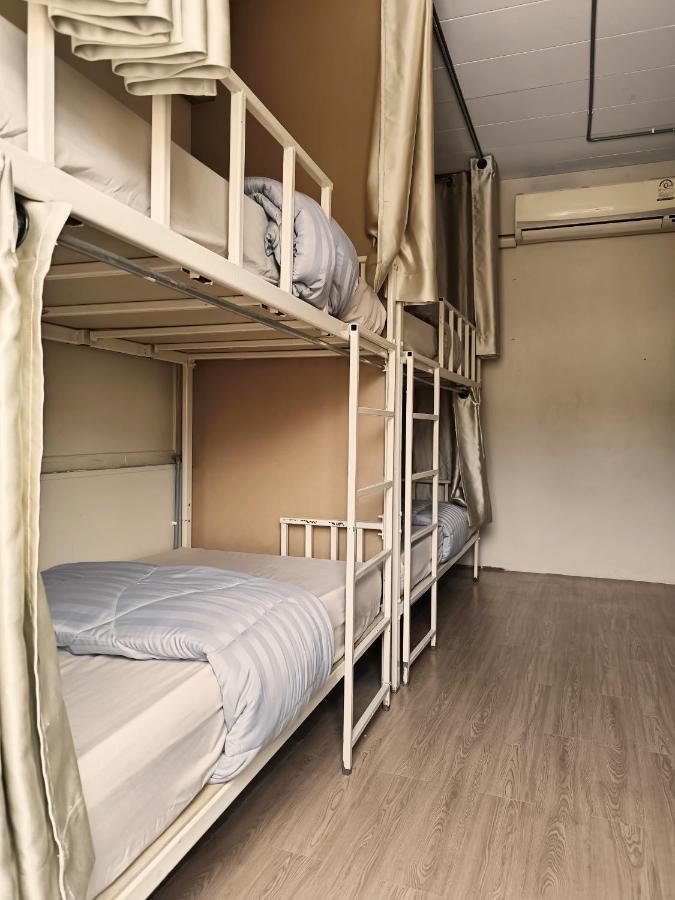 Youyen Hostel Бангкок Экстерьер фото