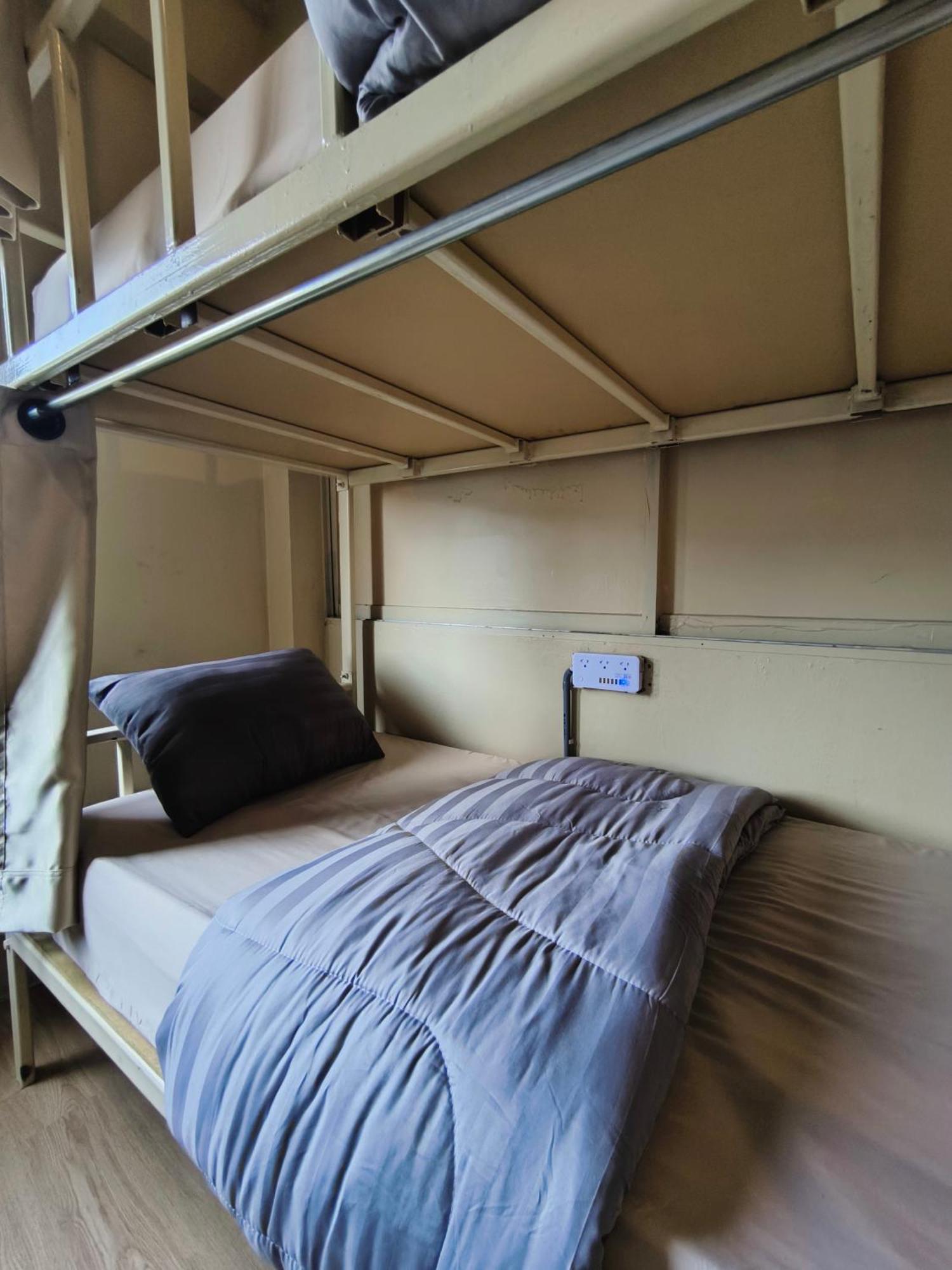 Youyen Hostel Бангкок Экстерьер фото