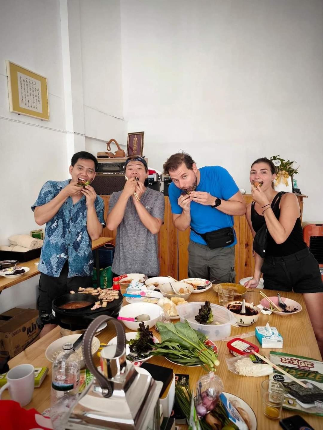 Youyen Hostel Бангкок Экстерьер фото